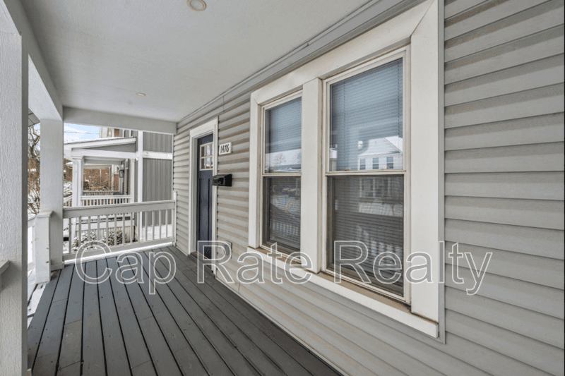 Columbus House: 1476 N 6th St