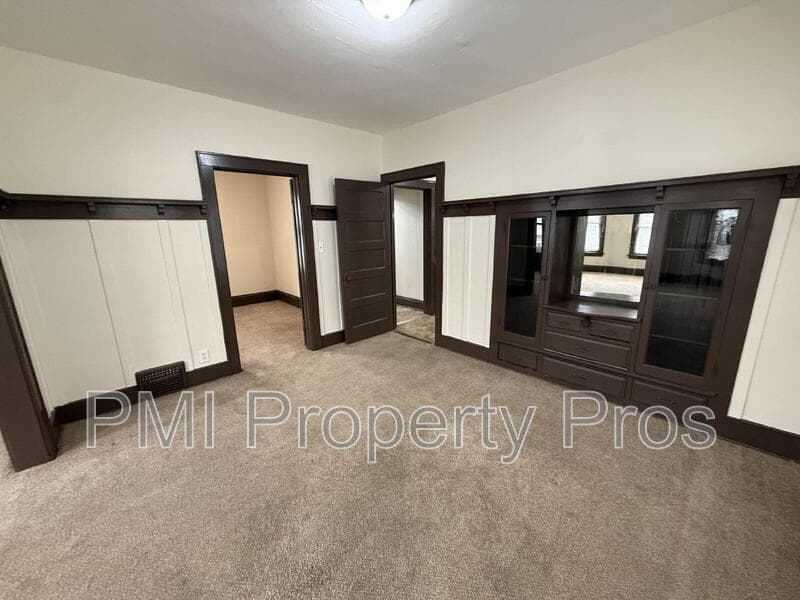 Milwaukee Condo: 2532 N 37th St