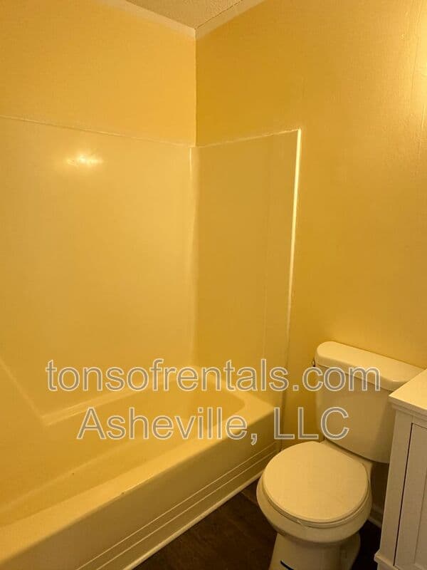 Forest City Condo: 3126 US Hwy 221 S