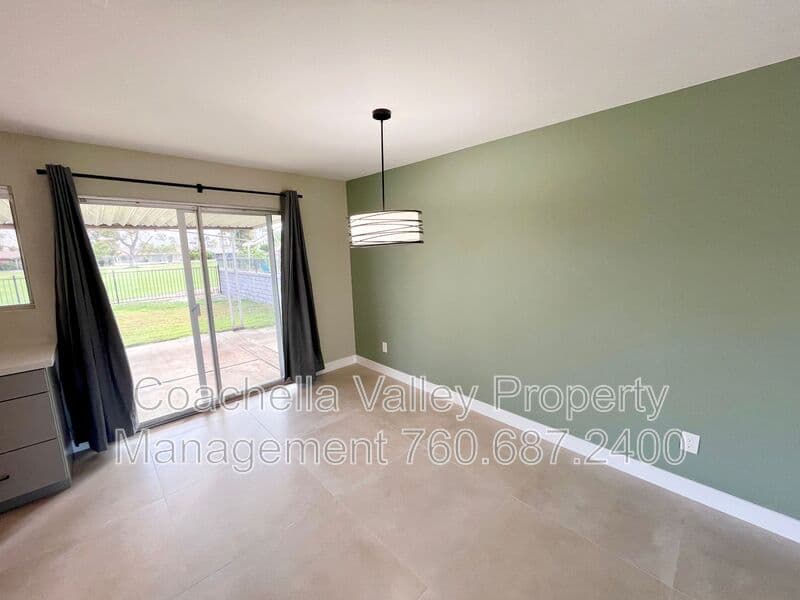 Palm Desert House: 76723 New York Ave