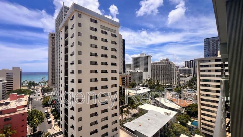 Honolulu Condo: 2440 Kuhio Ave. #1410