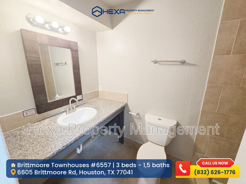 Houston Townhome: 6557 Brittmoore Rd