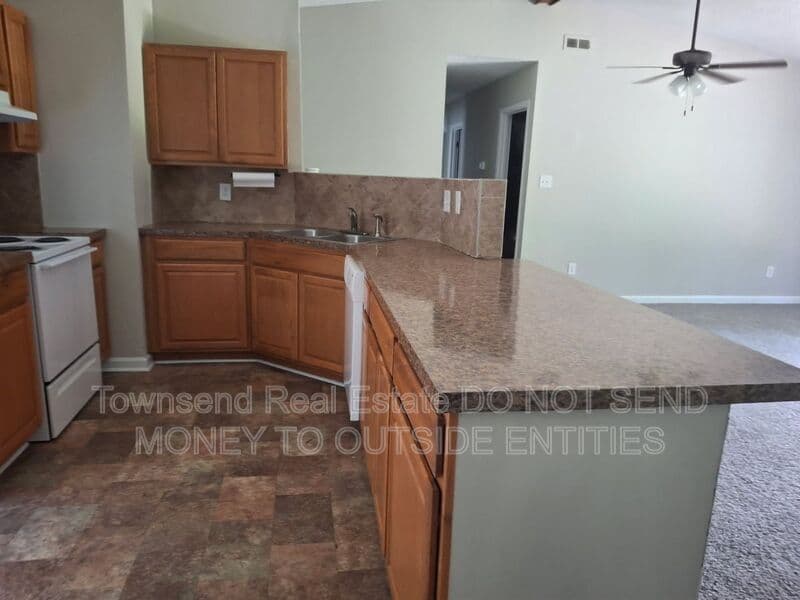 Fayetteville House: 612 Missenburg Ct.