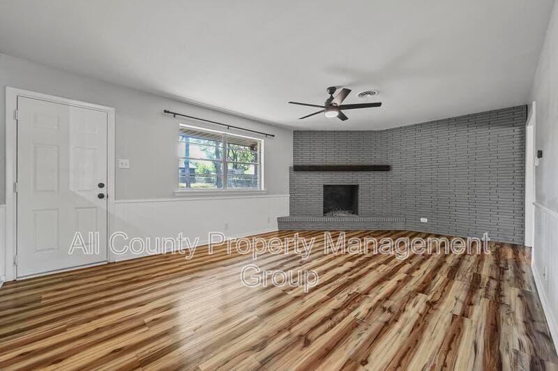 Hurst House: 1444 Cimarron Trail