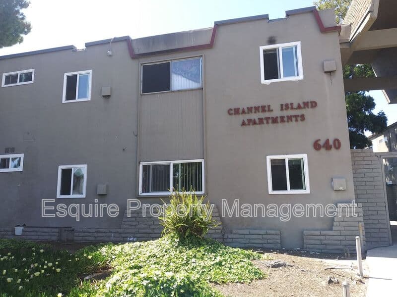 OXNARD Condo: 640 W. CHANNEL ISLANDS BLVD