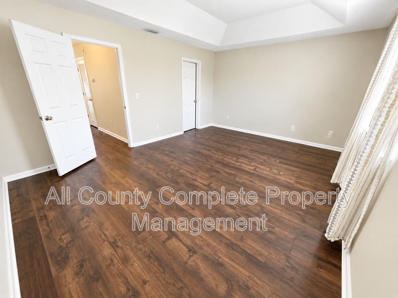 Jacksonville Townhome: 2311 Red Moon Dr.