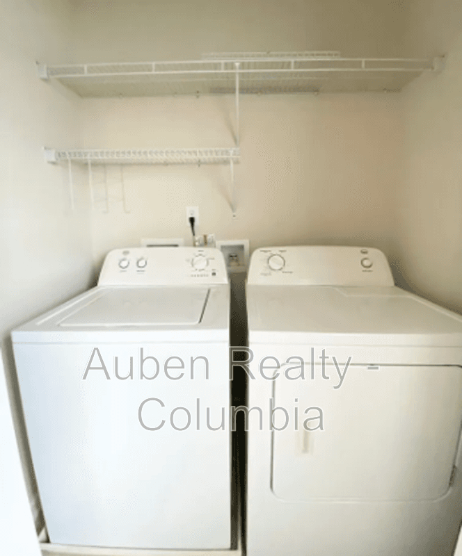 Columbia House: 537 S Bull St