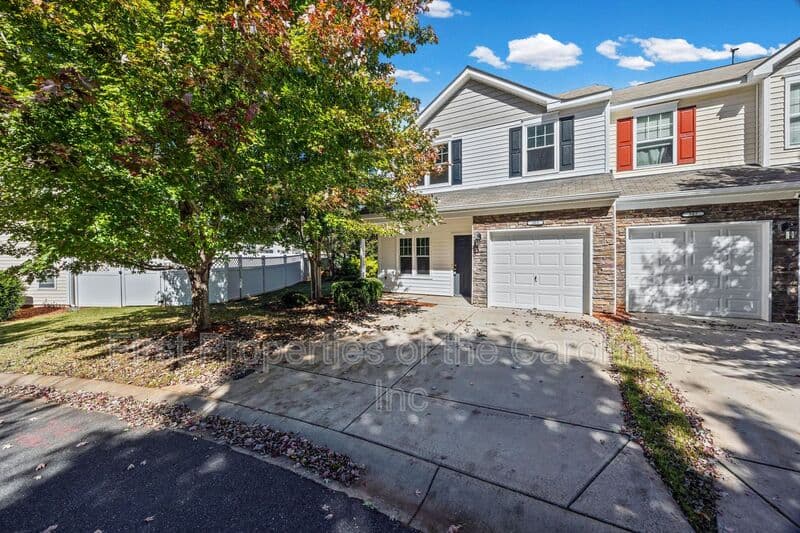 Lake Wylie Townhome: 305 Sandy Spring Lane