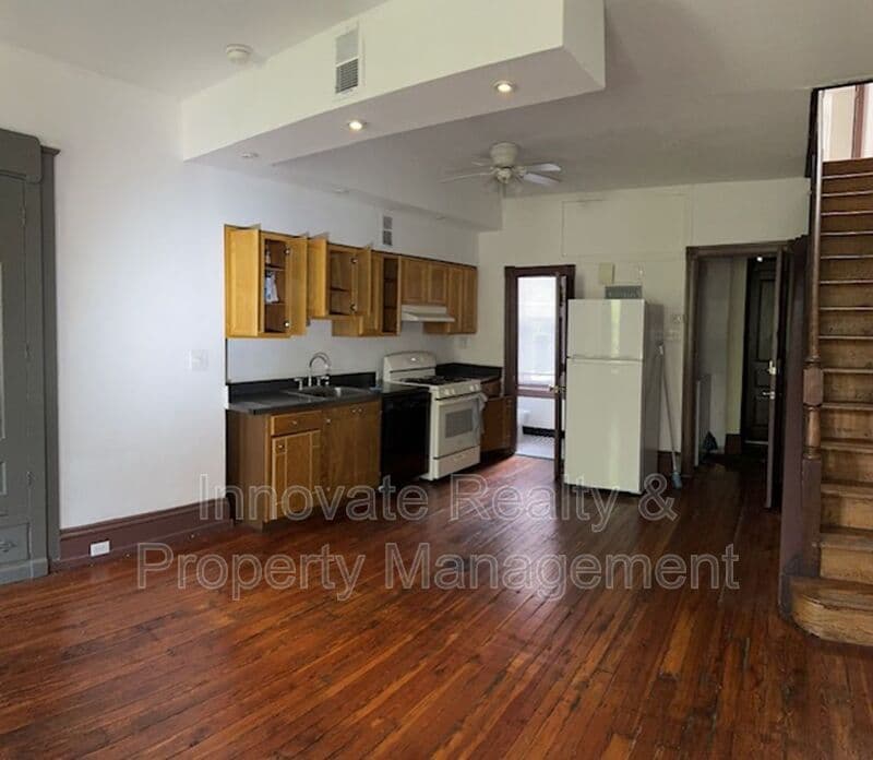 Philadelphia House: 4416 Locust Ave