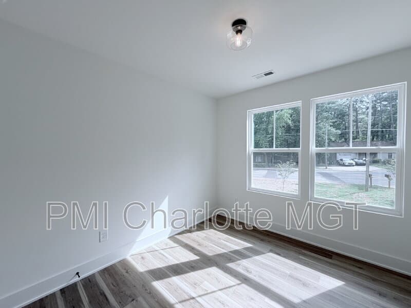 Charlotte Townhome: 7521 Lawyers Road