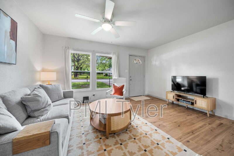 Tyler House: 722 South Palmer Avenue