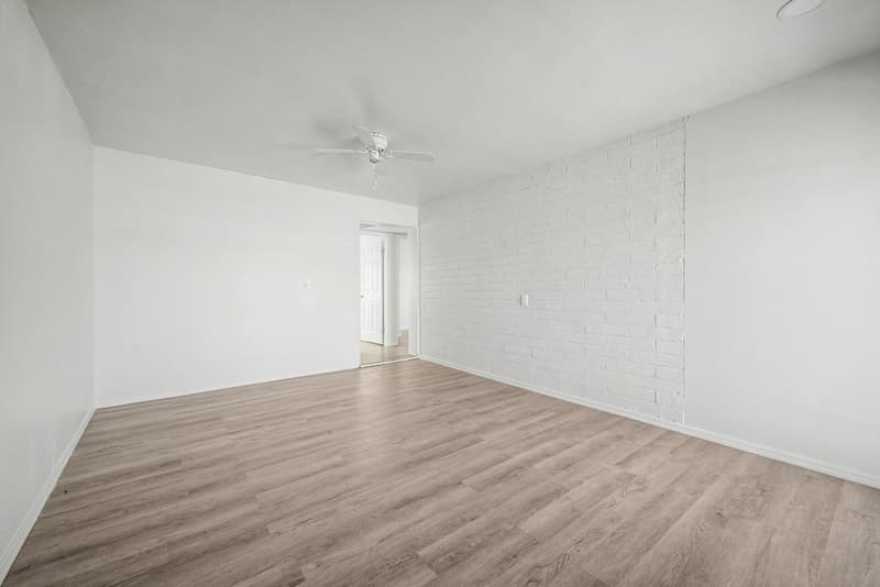 Tempe House: 2045 E ORANGE ST