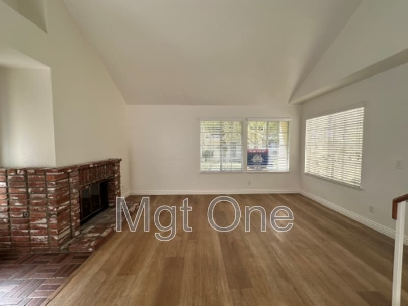 Lake Forest Condo: 26402 Kilkarney  #18