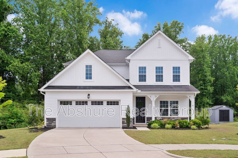 Angier House: 121 Barnwell Loop