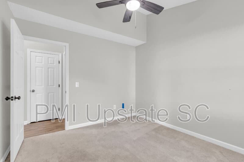 Simpsonville House: 244 Oak Valley Drive