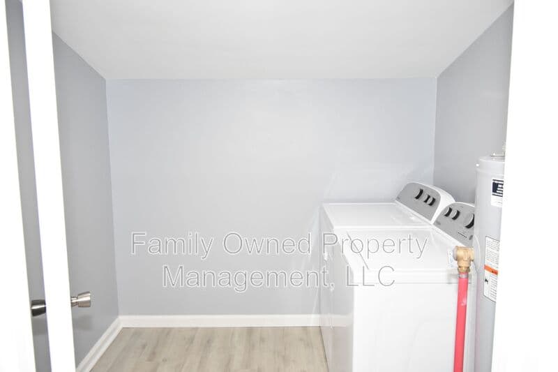 Summerville House: 113 Susan Drive