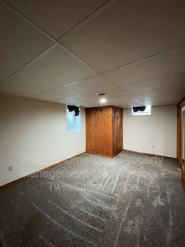 Bloomington House: 9306 Blaisdell Ave S
