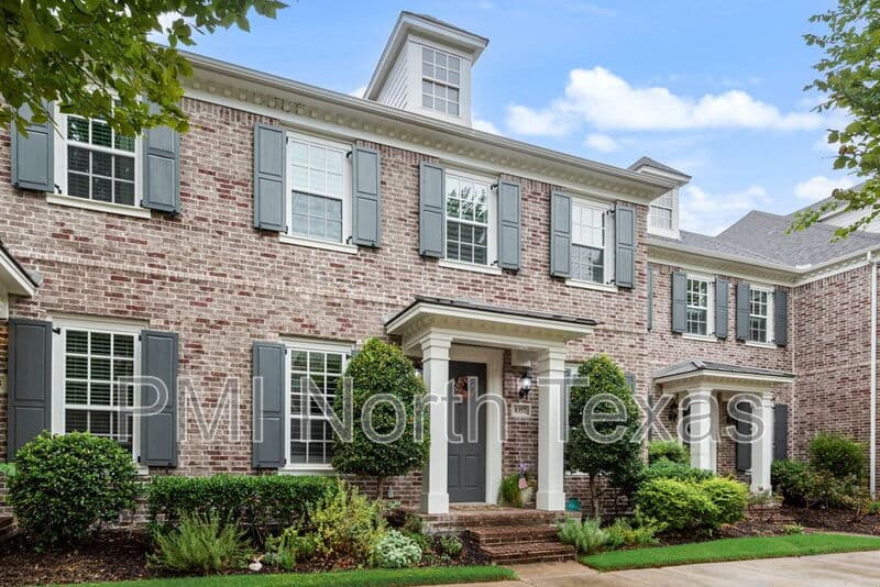 Frisco House: 8357 Canal Street