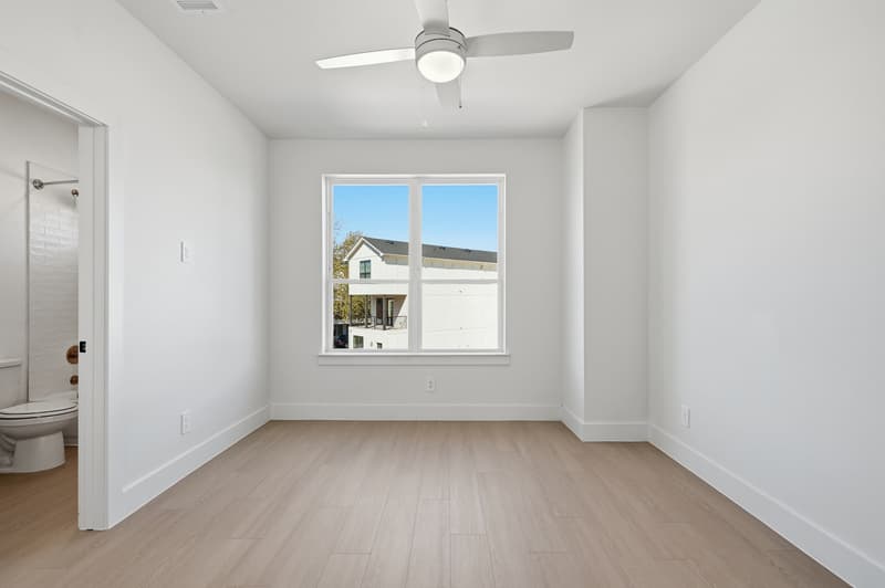 Fort Worth House: 2337 Benbrook Boulevard