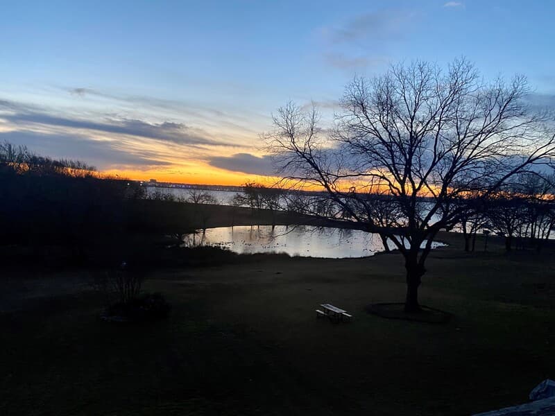 Rowlett House: 4322 Duck Pond Ln