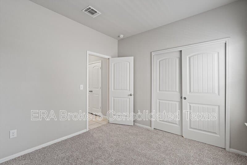 Pflugerville House: 3317 Burch Brook Cove