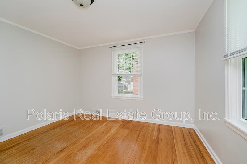 Indianapolis House: 4702 Rookwood Ave