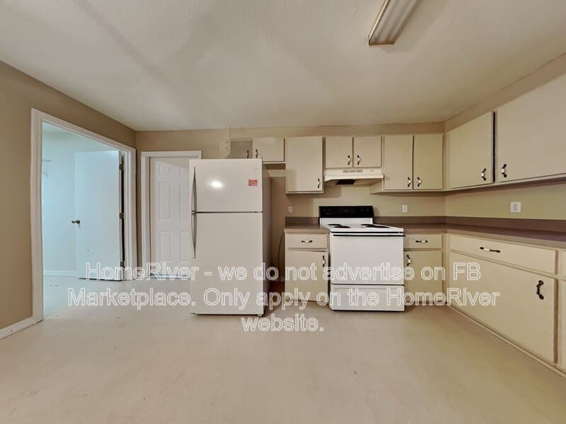 Ocala House: 1 Juniper Track Dr