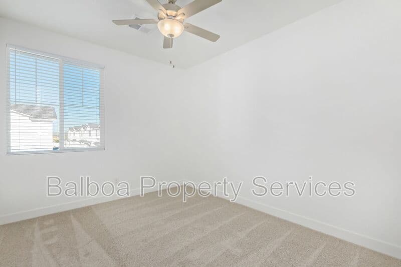 Mesa Townhome: 3230 E Thomas Rd