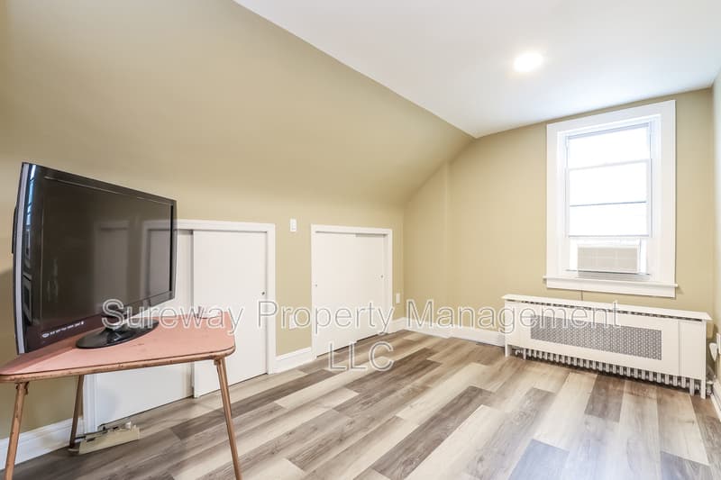 Hamilton Condo: 2009 East McGalliard Avenue