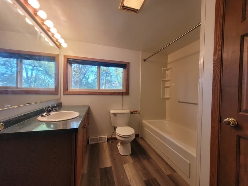 Appleton House: 4939 North Meade Street