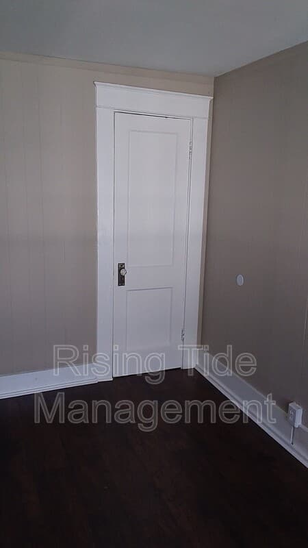 Birmingham House: 4017 39th Ave N