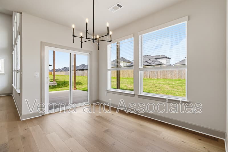 Centerton House: 1041 Whistler St