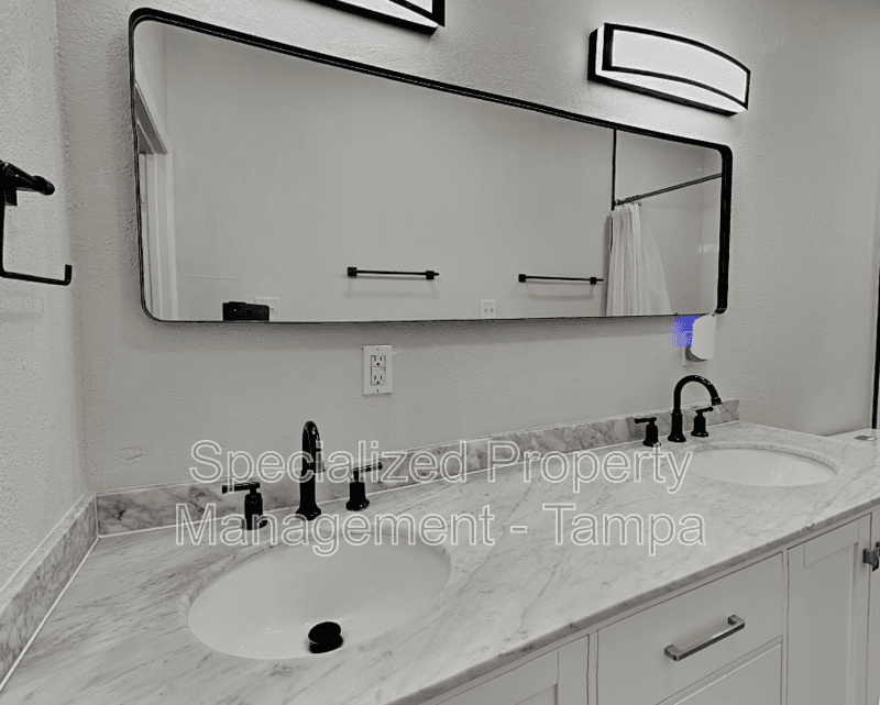 Tampa House: 3801 1/2 W Palmira Ave