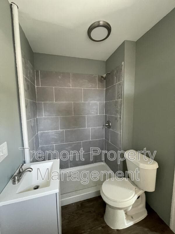 Rossville House: 714 Henderson Avenue