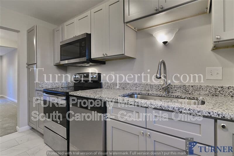 Columbia House: 308 Percival Rd
