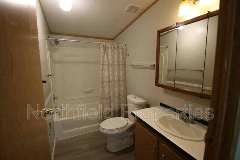 Tulalip House: 12105 26th Ave NE