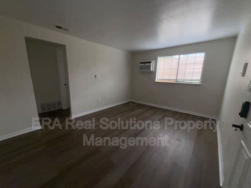 Columbus Condo: 221 Dana Ave