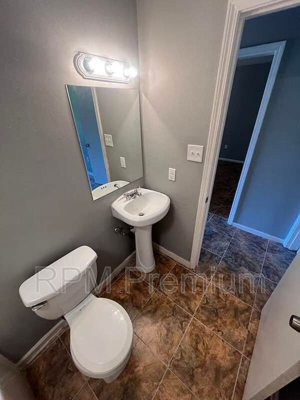 Baker Condo: 5057 Baker Blvd.