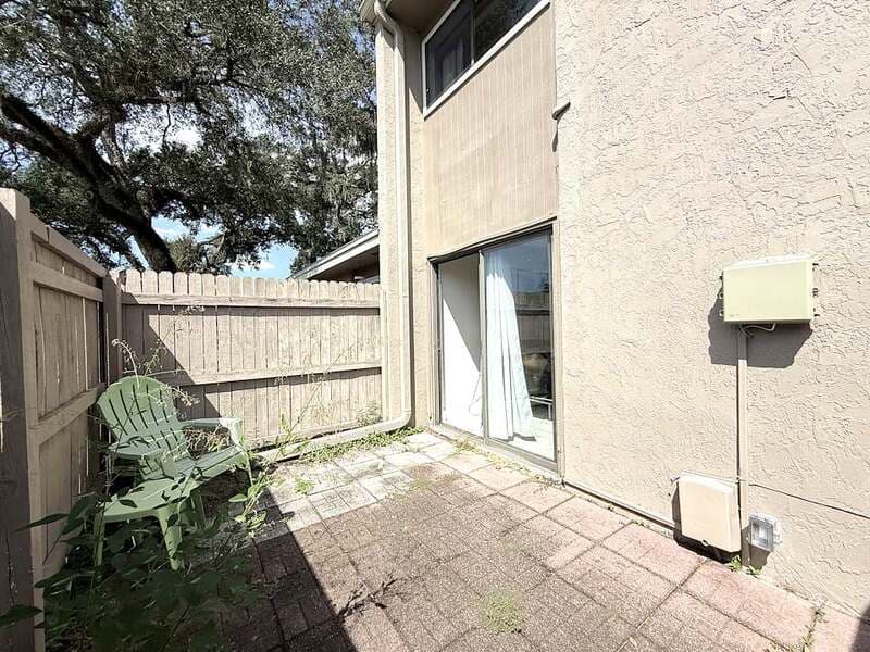 Temple Terrace Townhome: 8645 Lake Isle Drive - 1