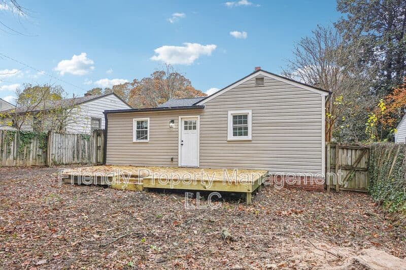 High Point House: 1004 Charlotte Ave