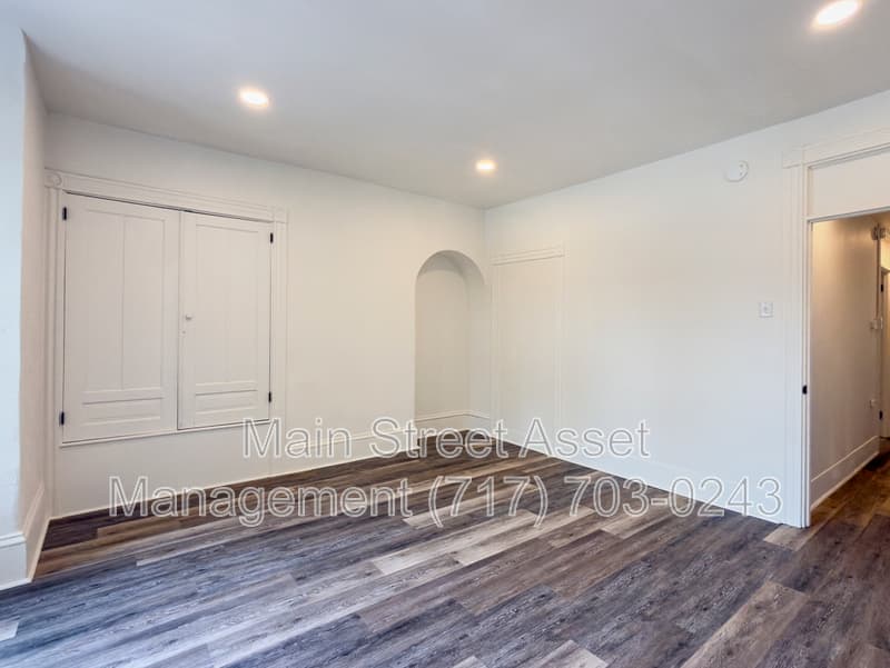 Lancaster Condo: 15 S Ann