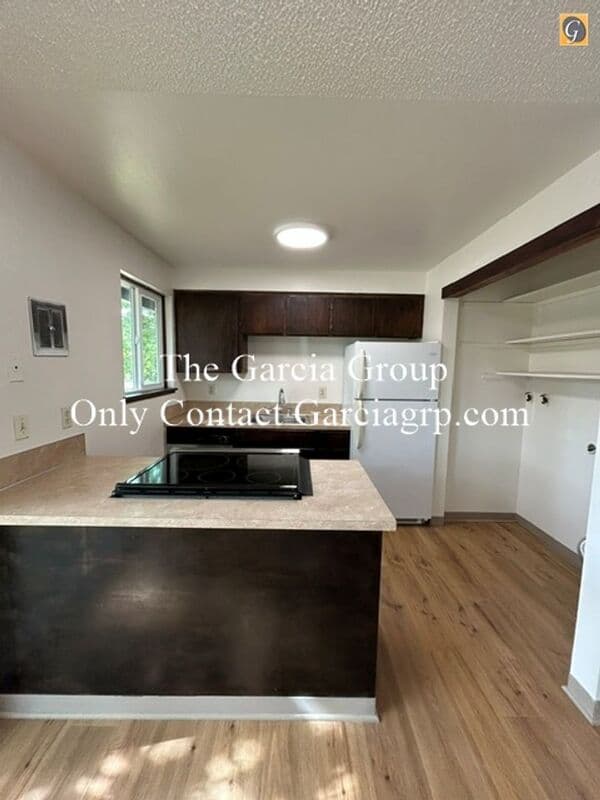 Gresham Condo: 480 SE Vista Ave.