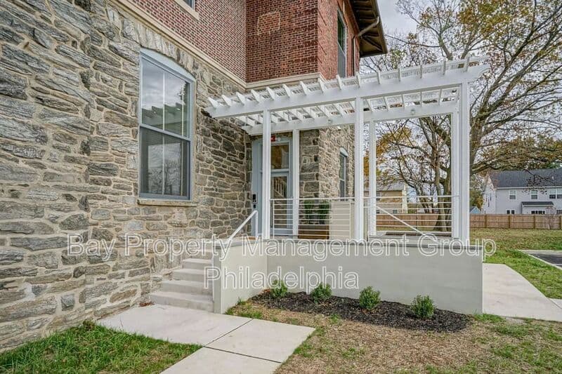 Wyndmoor Condo: 1400 E Willow Grove Ave