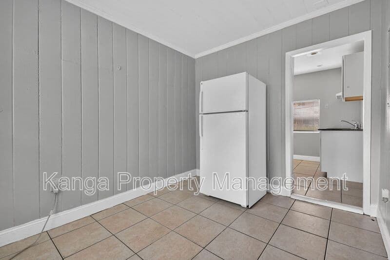 West Palm Beach Condo: 887 7th St