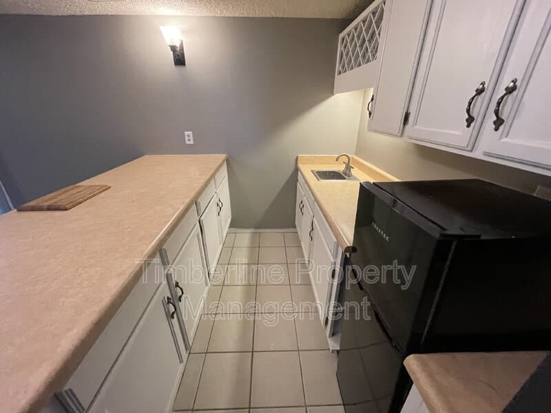 Colorado Springs House: 320 Rangely Dr
