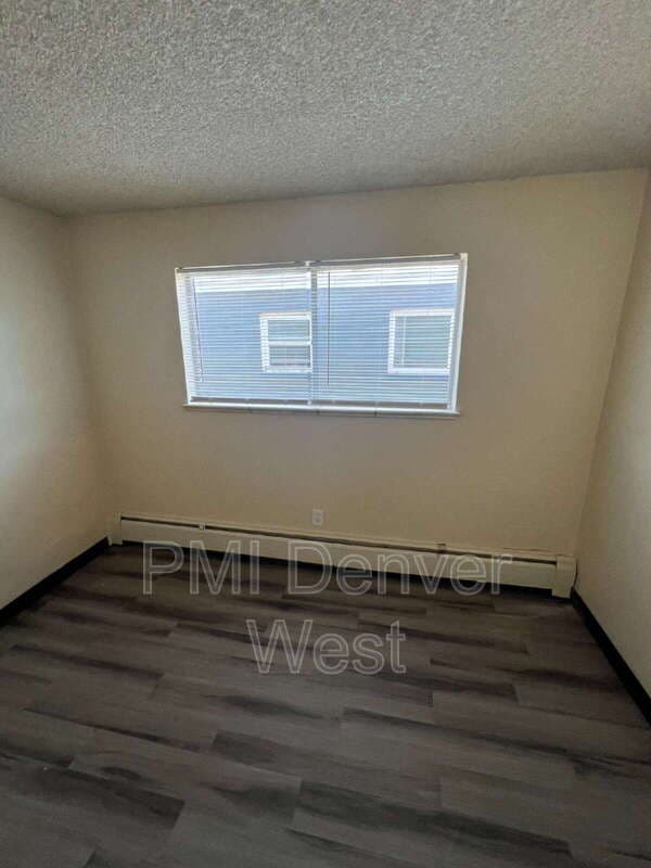 Aurora Condo: 1695 Joliet Street