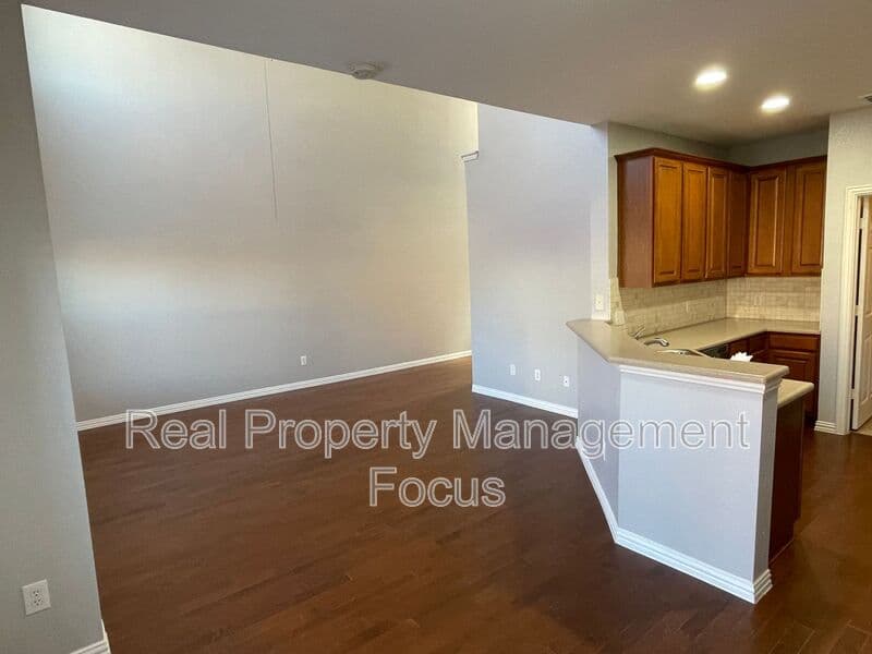 Plano House: 4645 Penelope Ln