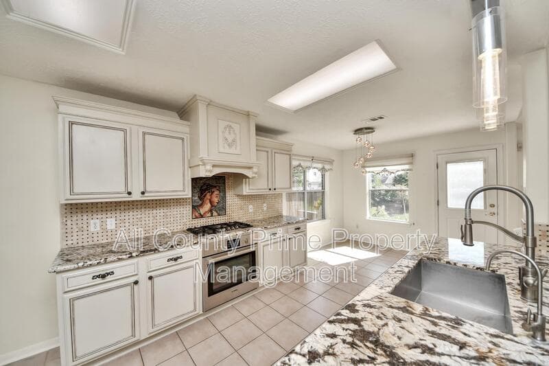 Cypress House: 22030 Gold Leaf Trail