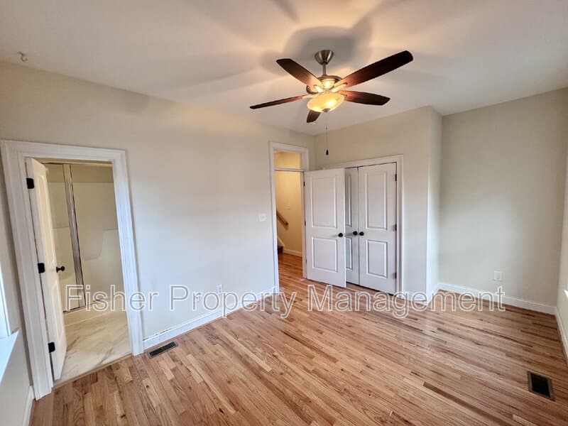 Richmond House: 2212 Carrington St