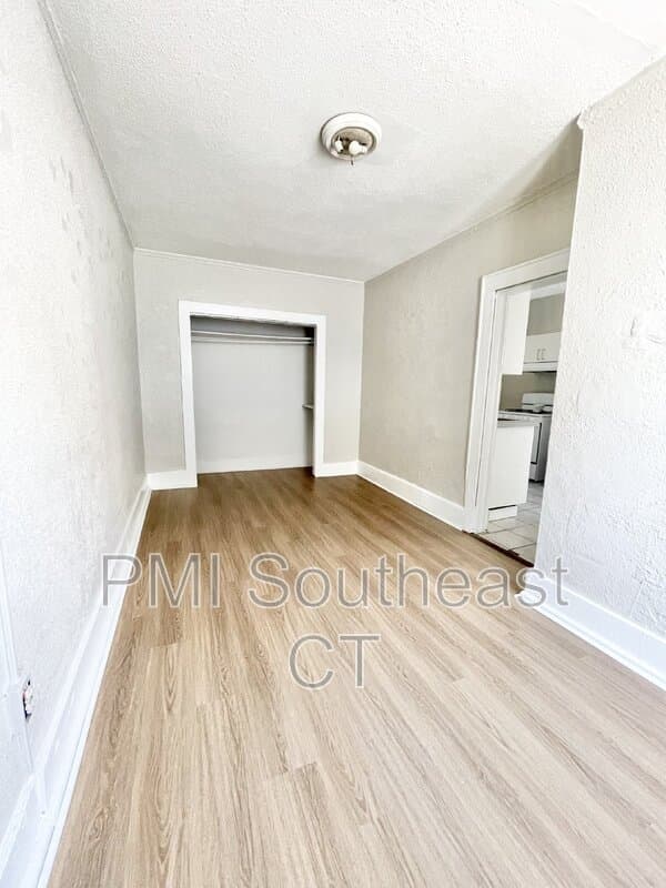 New London Condo: 92 Truman St